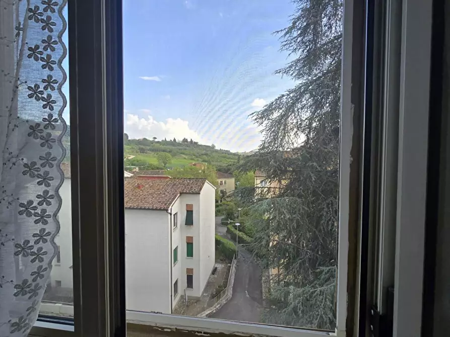 Immagine 35 di Appartamento in vendita  a Siena