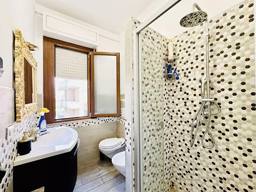 Immagine 16 di Appartamento in vendita  a Sarzana