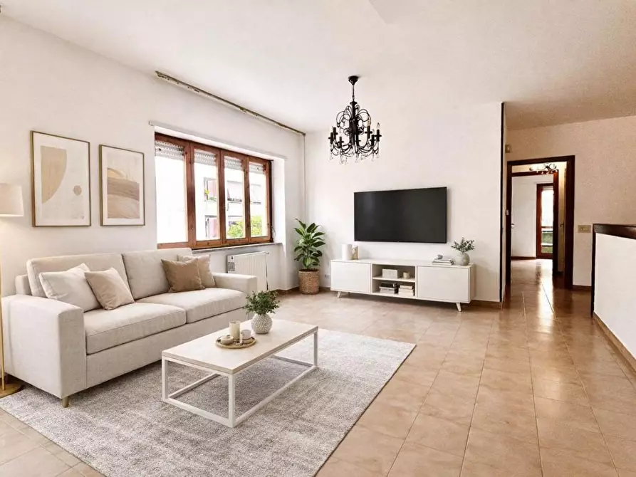 Immagine 1 di Appartamento in vendita  a Latina