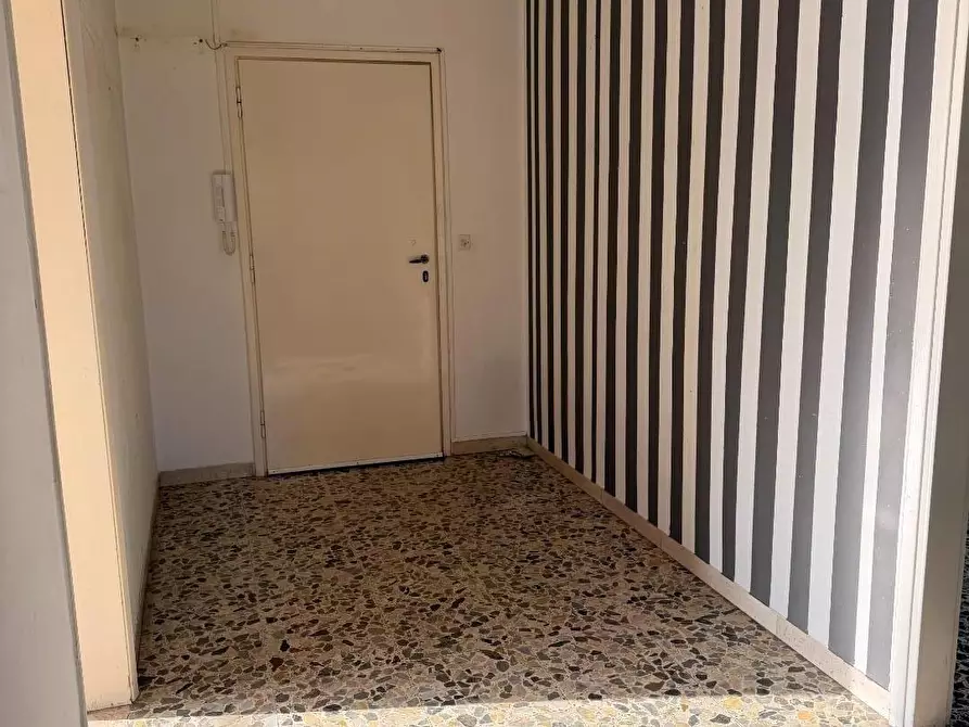 Immagine 6 di Appartamento in vendita  a Viareggio