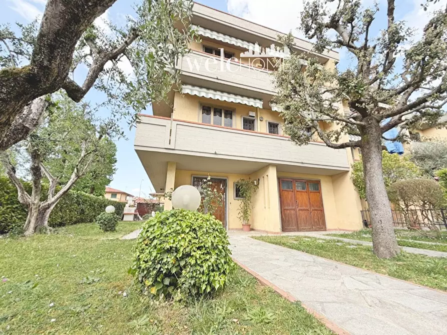 Immagine 3 di Villetta a schiera in vendita  a Campi Bisenzio