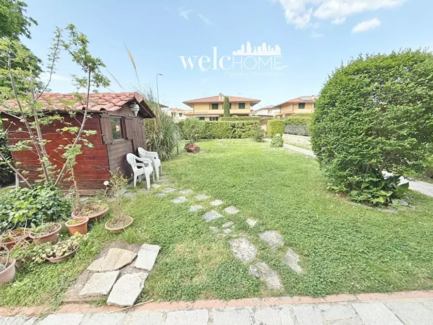 Immagine 39 di Villetta a schiera in vendita  a Campi Bisenzio
