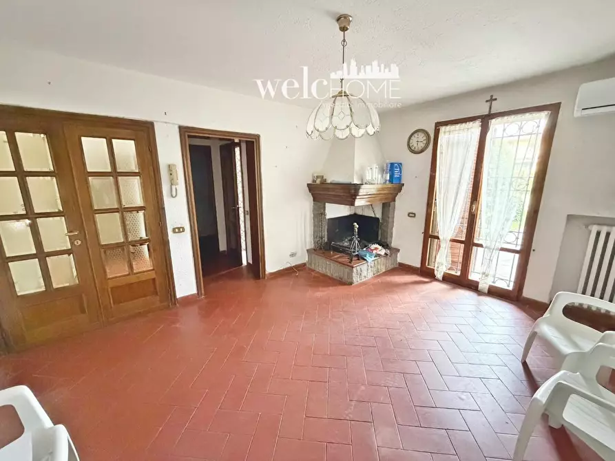 Immagine 27 di Villetta a schiera in vendita  a Campi Bisenzio