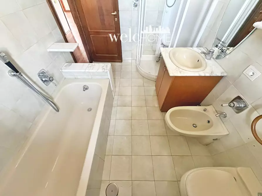 Immagine 22 di Villetta a schiera in vendita  a Campi Bisenzio