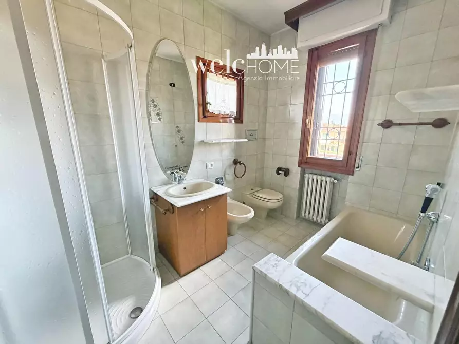 Immagine 21 di Villetta a schiera in vendita  a Campi Bisenzio