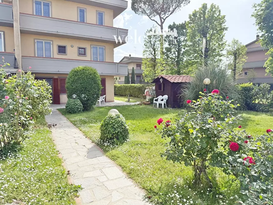 Immagine 36 di Villetta a schiera in vendita  a Campi Bisenzio