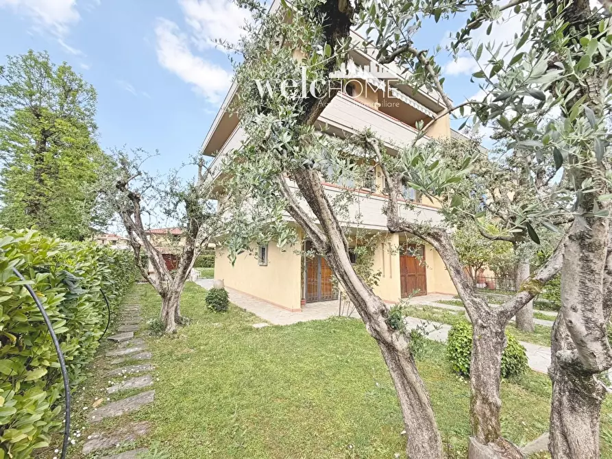 Immagine 34 di Villetta a schiera in vendita  a Campi Bisenzio