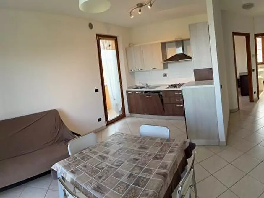 Immagine 1 di Appartamento in affitto  a Lucca
