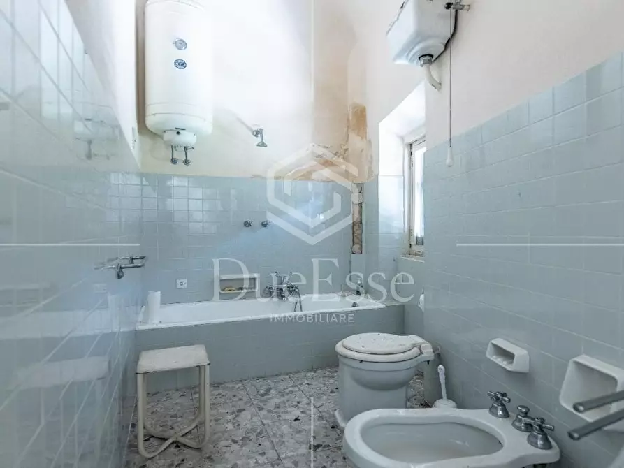 Immagine 21 di Villa in vendita  a Vicopisano