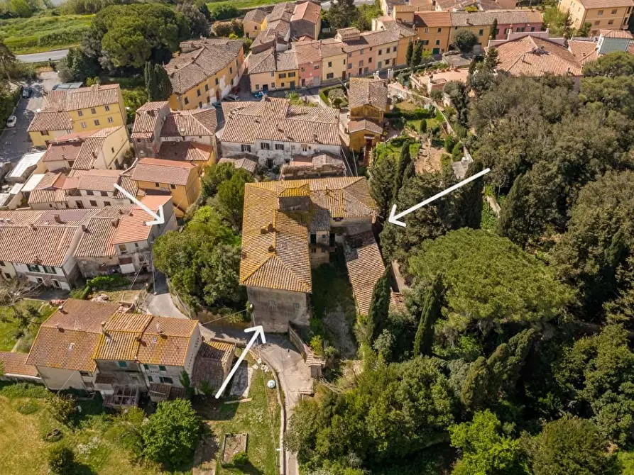 Immagine 2 di Villa in vendita  a Vicopisano