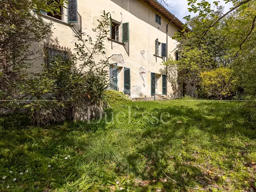 Immagine 25 di Villa in vendita  a Vicopisano