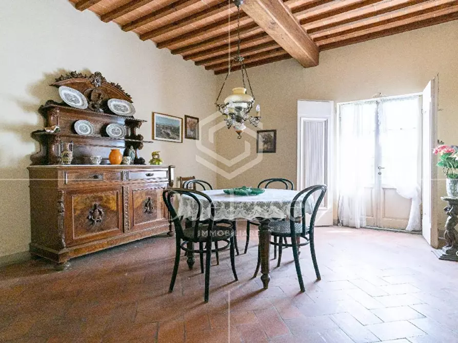 Immagine 26 di Villa in vendita  a Vicopisano