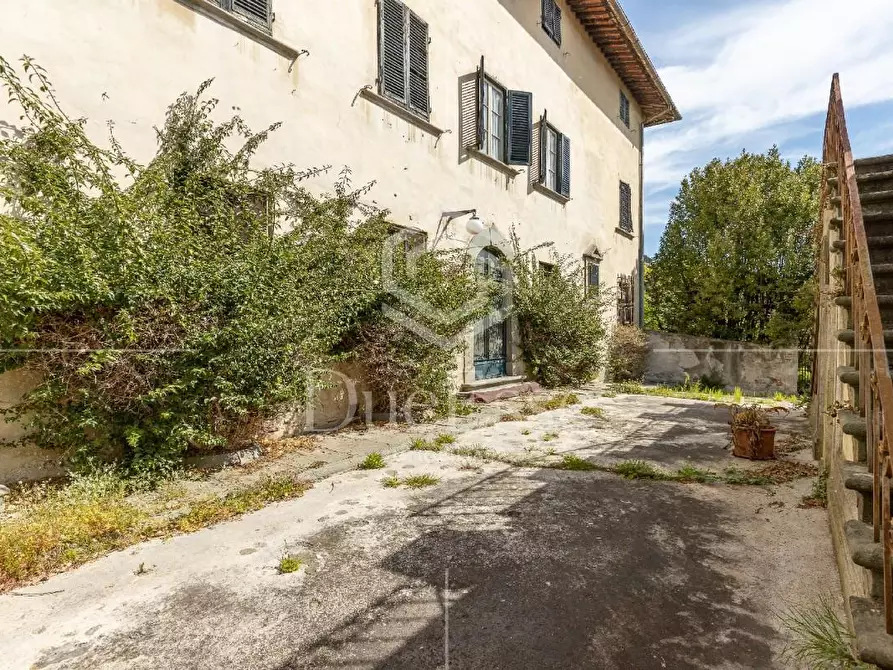 Immagine 24 di Villa in vendita  a Vicopisano
