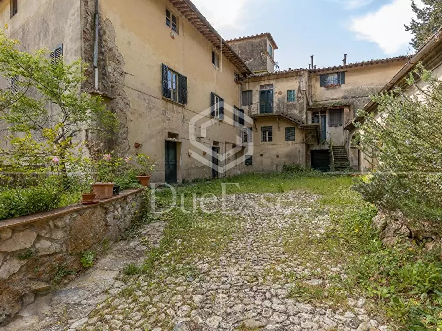 Immagine 3 di Villa in vendita  a Vicopisano