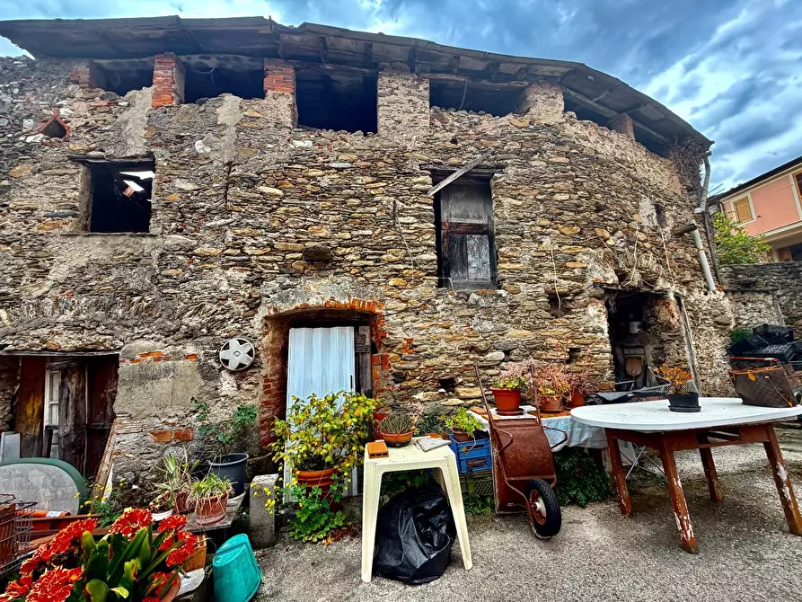Immagine 11 di Casa indipendente in vendita  a Massa