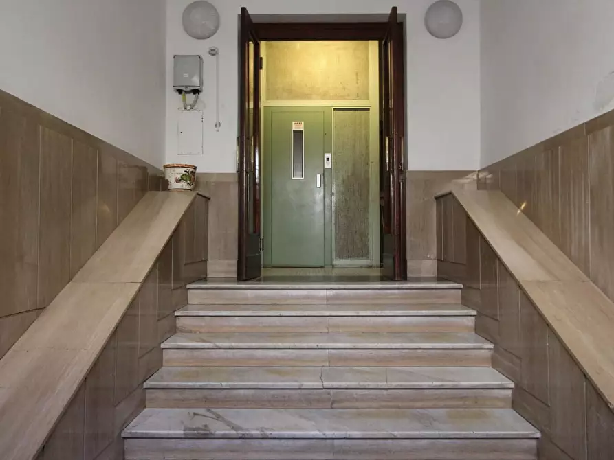 Immagine 16 di Appartamento in vendita  a La Spezia
