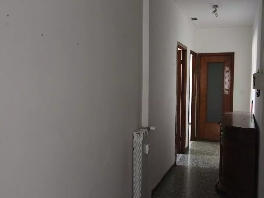 Immagine 8 di Appartamento in vendita  a La Spezia