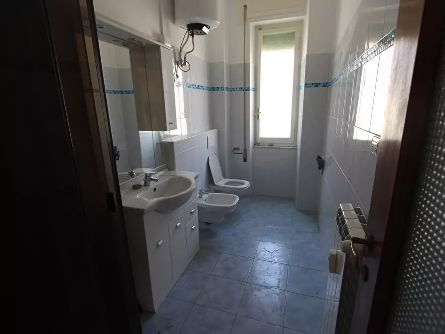 Immagine 12 di Appartamento in vendita  a La Spezia