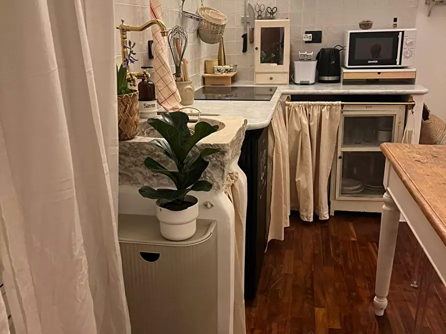 Immagine 4 di Loft/Open space in vendita  a Livorno