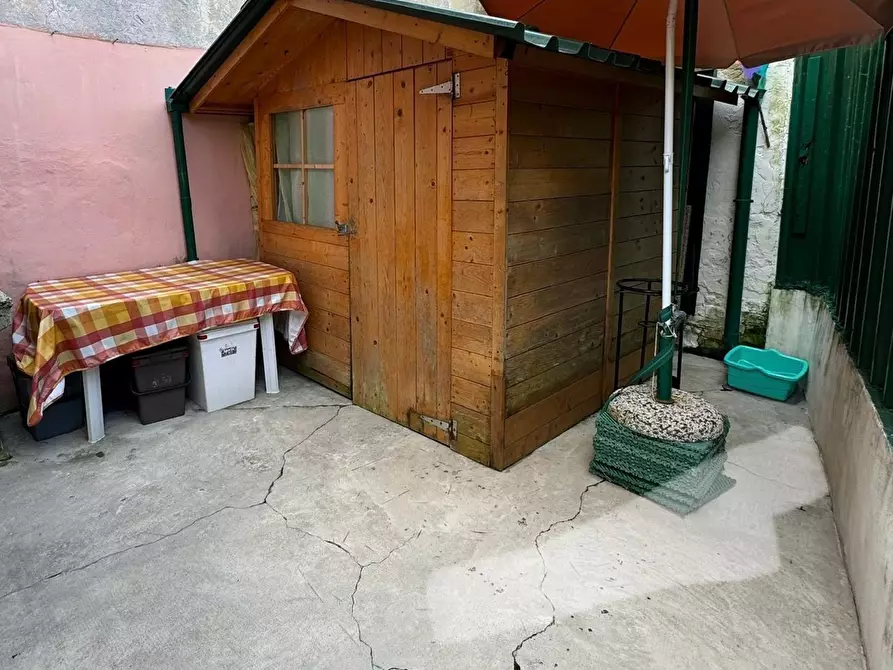 Immagine 36 di Casa semindipendente in vendita  a Lucca