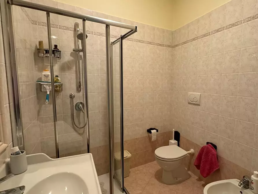 Immagine 26 di Casa semindipendente in vendita  a Lucca