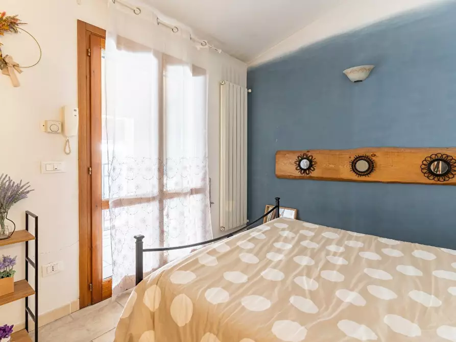 Immagine 11 di Terratetto in affitto  a Capraia E Limite