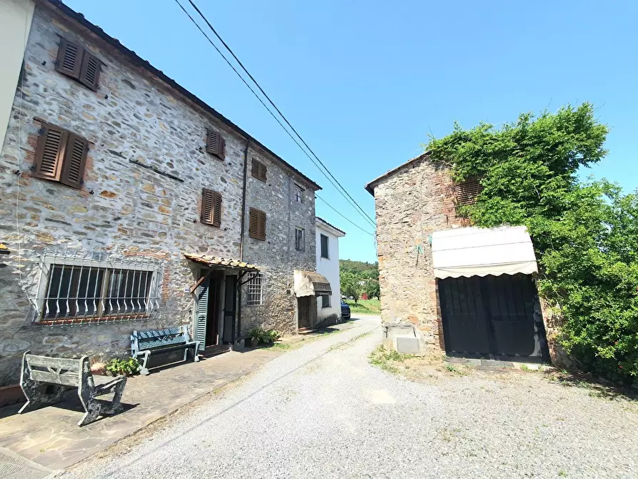 Immagine 1 di Casa semindipendente in vendita  a Capannori