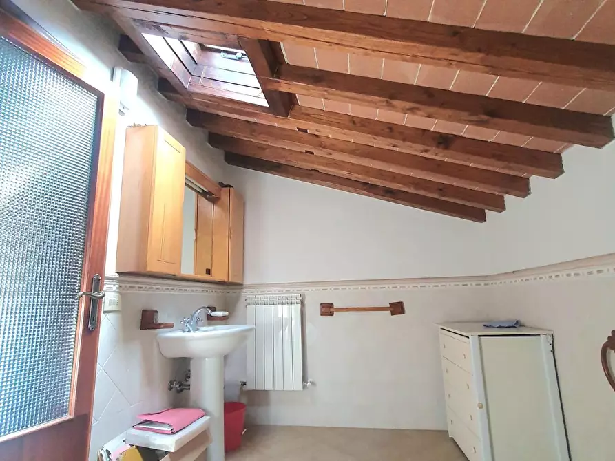 Immagine 48 di Casa semindipendente in vendita  a Capannori