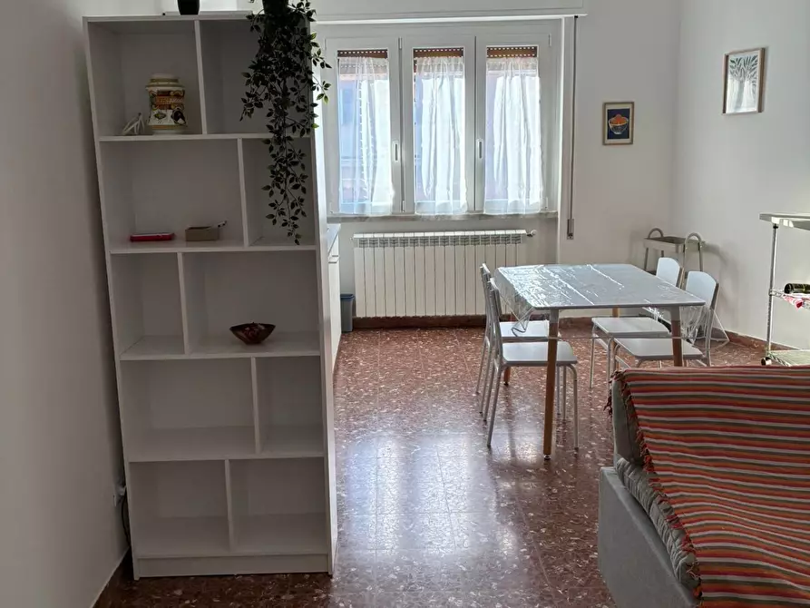 Immagine 4 di Appartamento in affitto  a Carrara