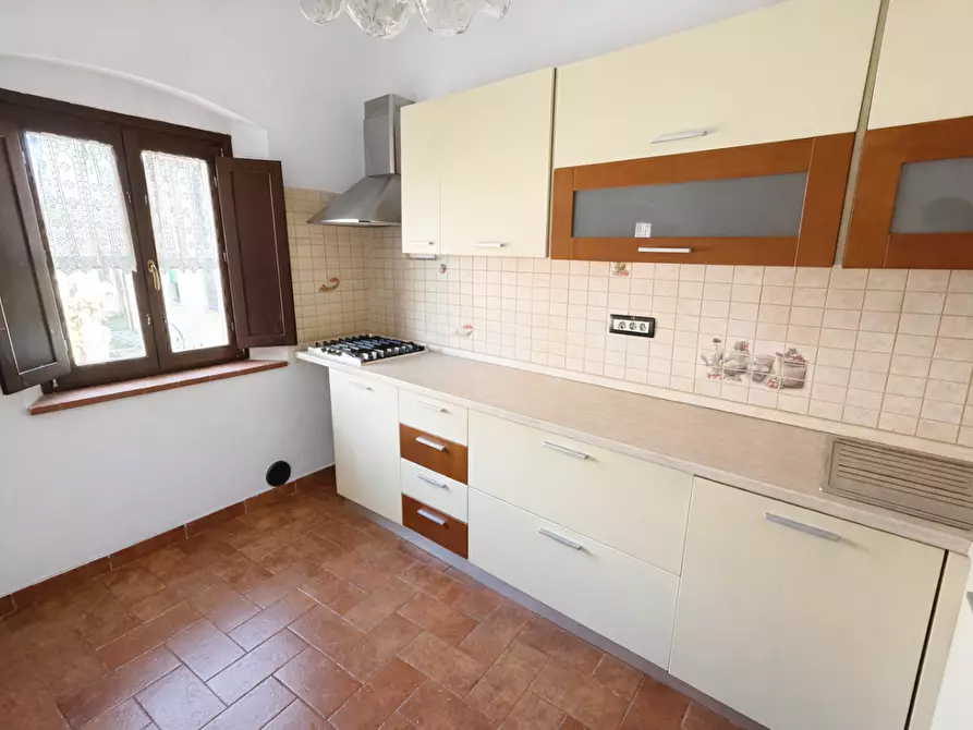 Immagine 5 di Appartamento in affitto  a Vicopisano