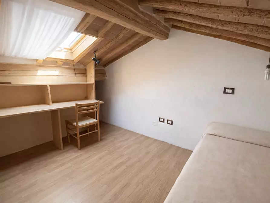 Immagine 16 di Appartamento in affitto  a Vicopisano