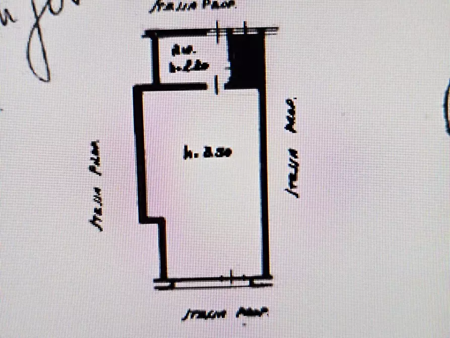Immagine 11 di Locale commerciale in affitto  a Colle Di Val D'elsa