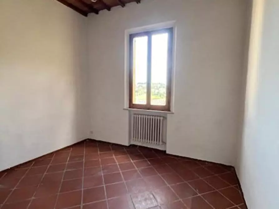 Immagine 6 di Appartamento in vendita  a Siena