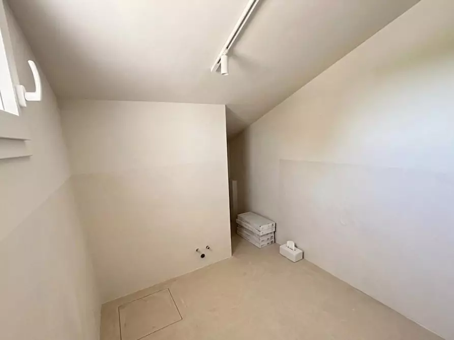 Immagine 4 di Villetta a schiera in vendita  a Pontedera