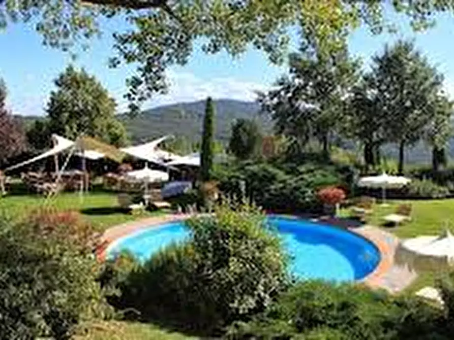 Immagine 17 di Albergo/B&B/Residence in vendita  a Gambassi Terme