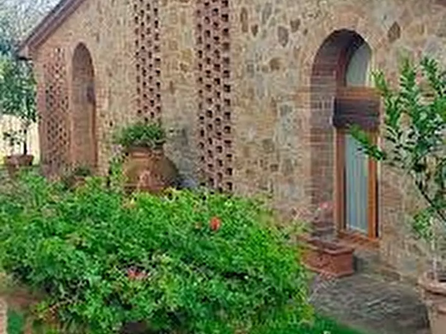 Immagine 16 di Albergo/B&B/Residence in vendita  a Gambassi Terme