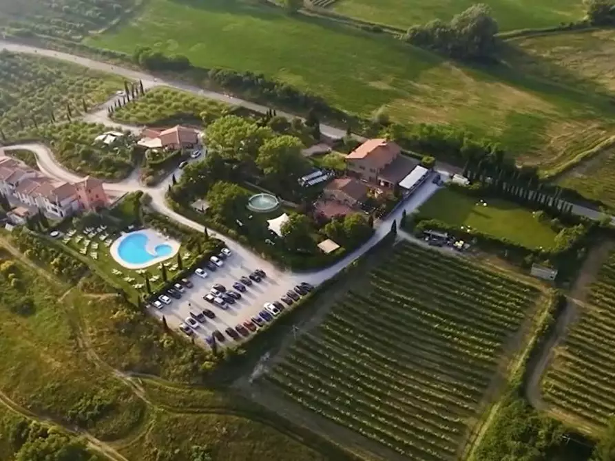 Immagine 41 di Albergo/B&B/Residence in vendita  a Gambassi Terme