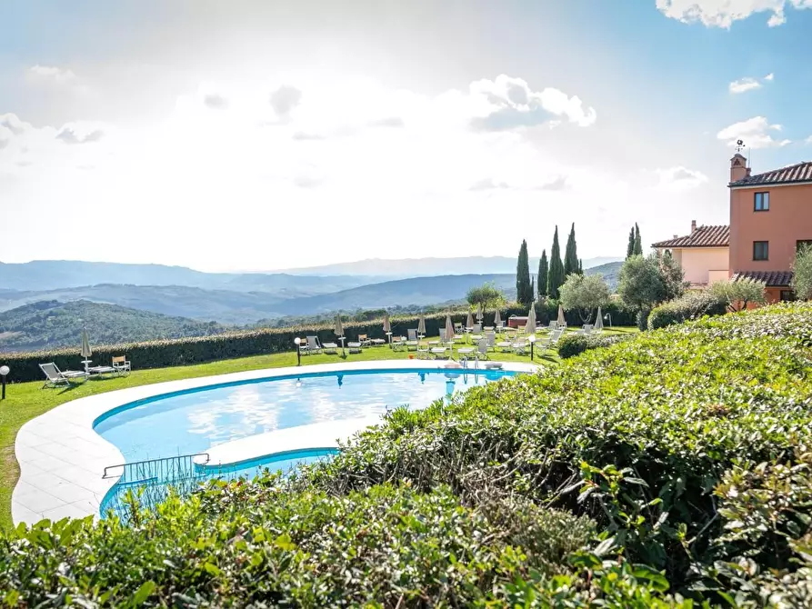 Immagine 20 di Albergo/B&B/Residence in vendita  a Gambassi Terme