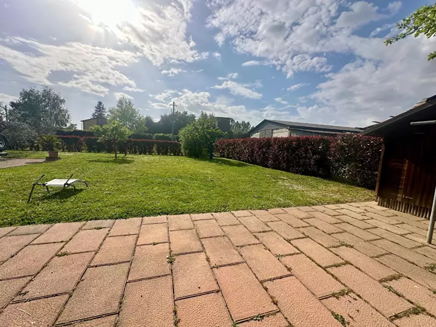 Immagine 24 di Villa in vendita  a Porcari