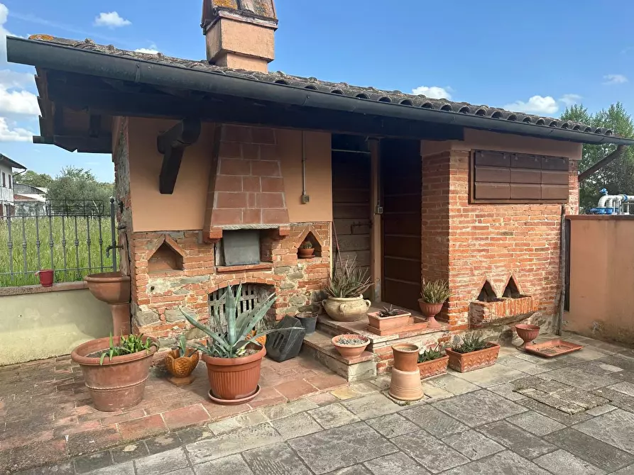 Immagine 28 di Villa in vendita  a Porcari