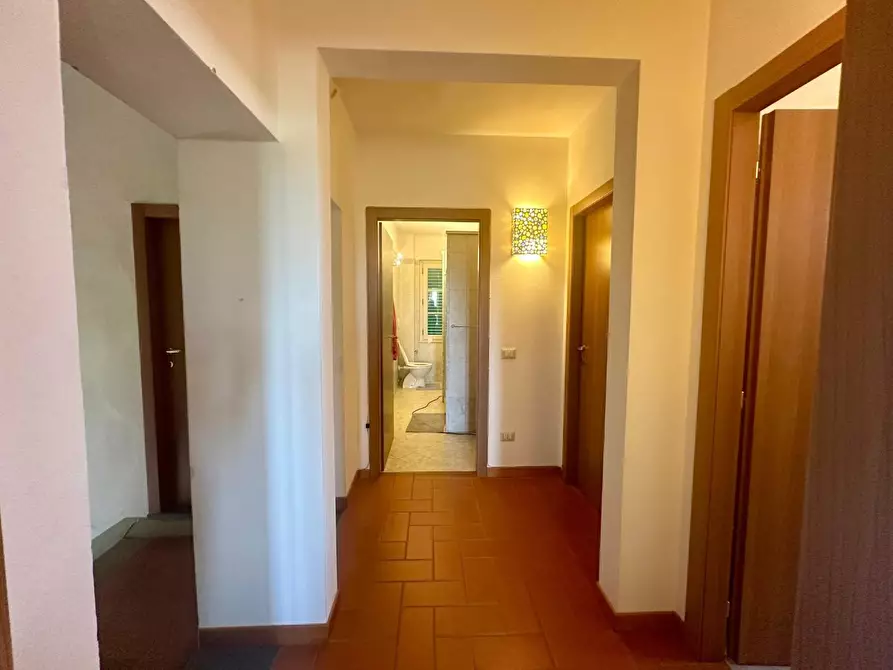 Immagine 9 di Villa in vendita  a Porcari
