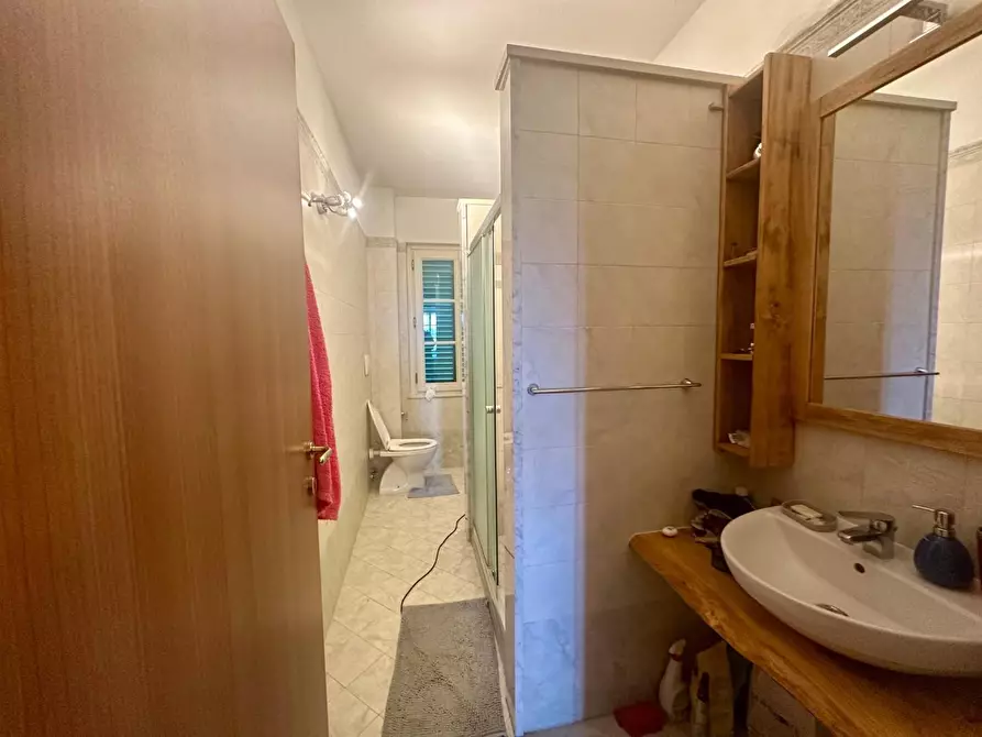 Immagine 10 di Villa in vendita  a Porcari