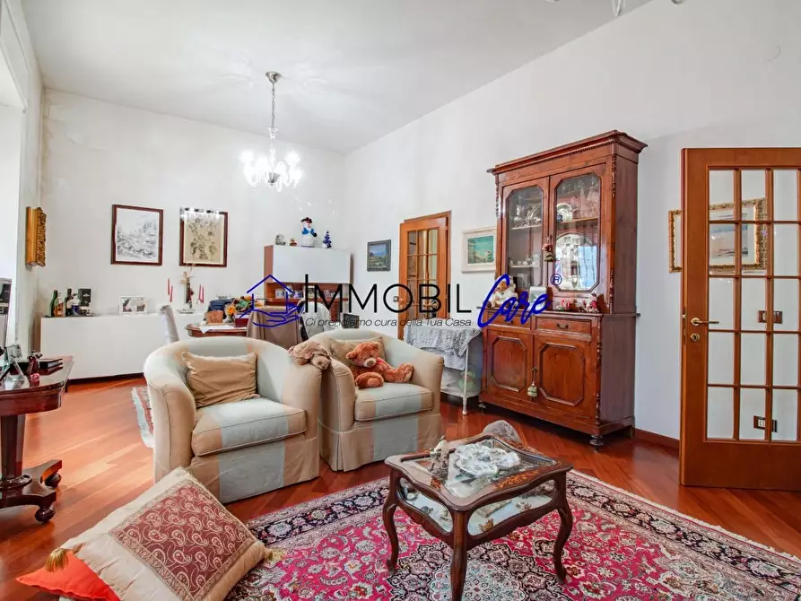 Immagine 5 di Appartamento in vendita  a Livorno