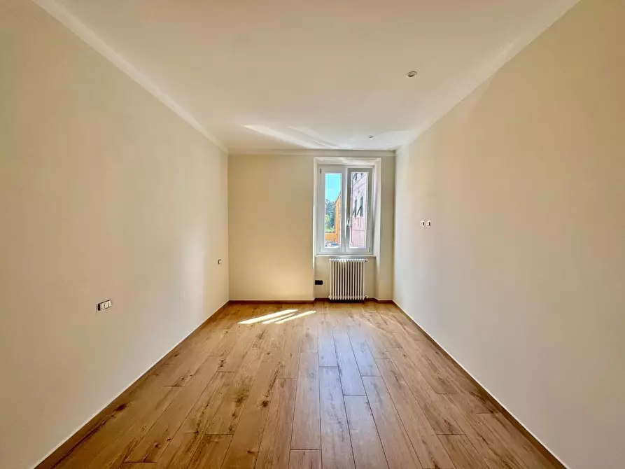 Immagine 13 di Appartamento in vendita  a Lucca