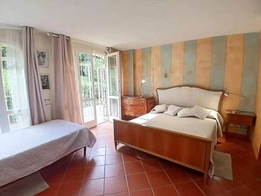 Immagine 12 di Appartamento in vendita  a Livorno