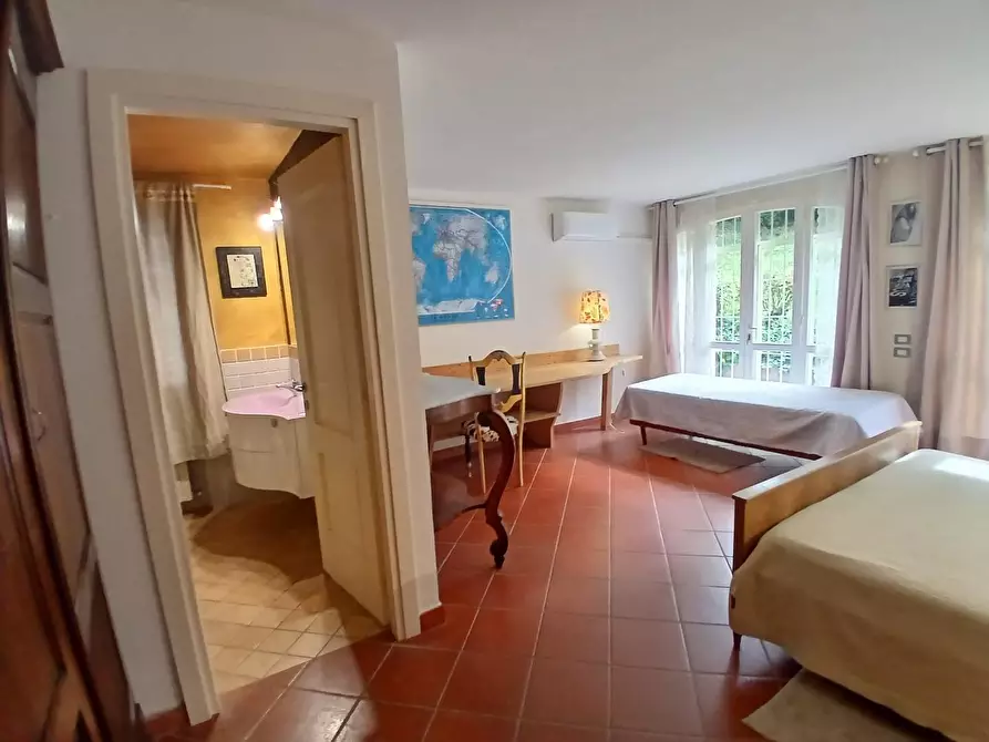 Immagine 10 di Appartamento in vendita  a Livorno