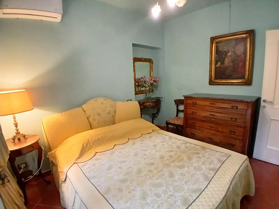 Immagine 14 di Appartamento in vendita  a Livorno