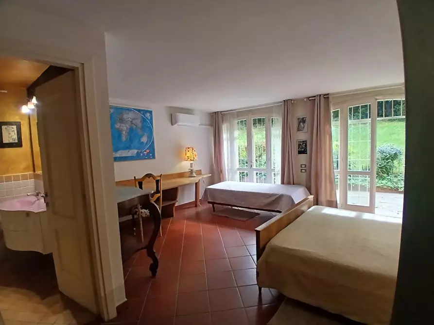 Immagine 13 di Appartamento in vendita  a Livorno