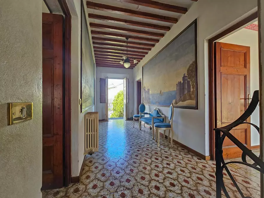 Immagine 17 di Villa in vendita  a Capannori