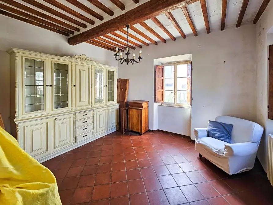 Immagine 12 di Villa in vendita  a Capannori